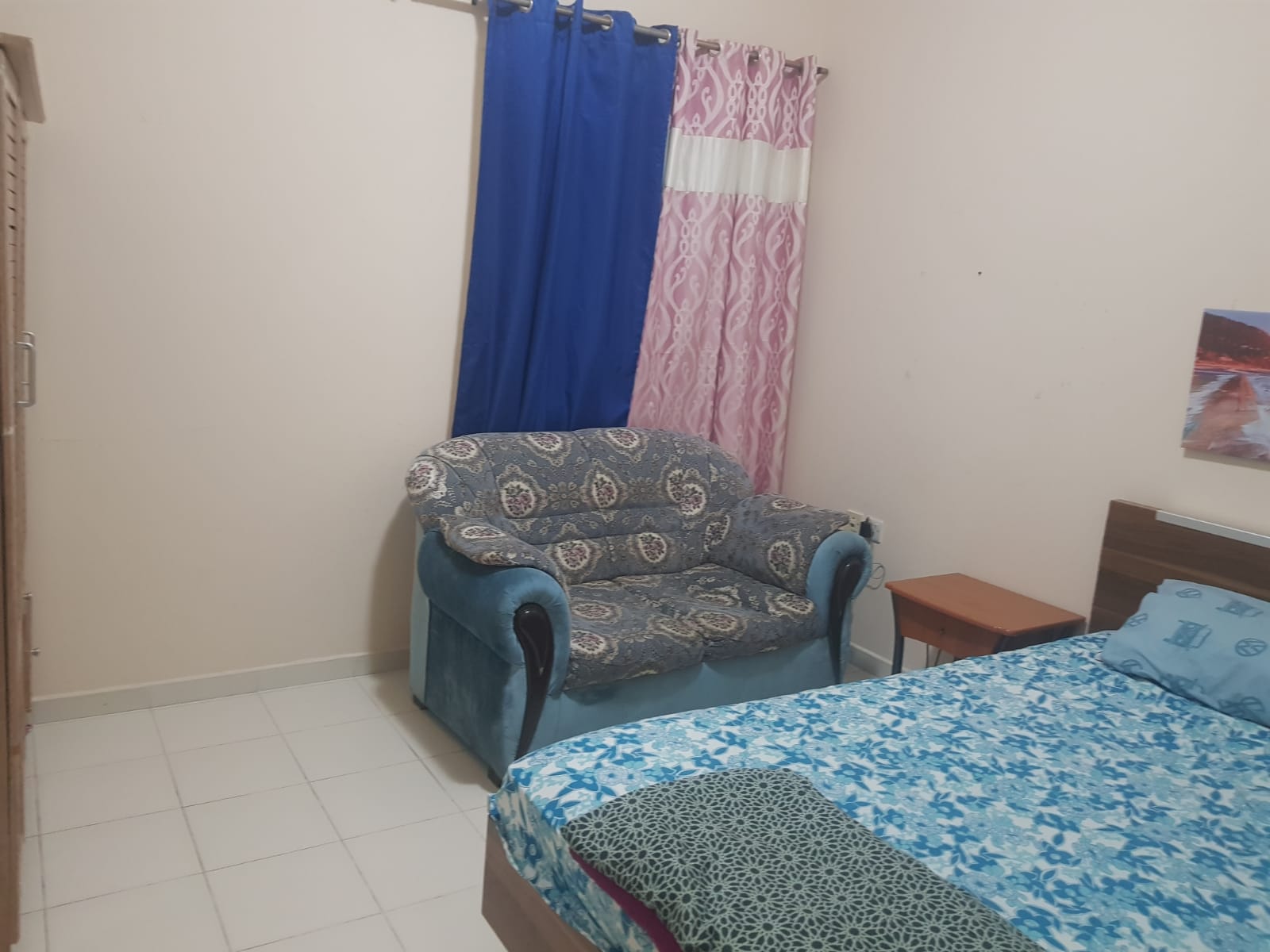 Room Available In Fully Secured And Family Building